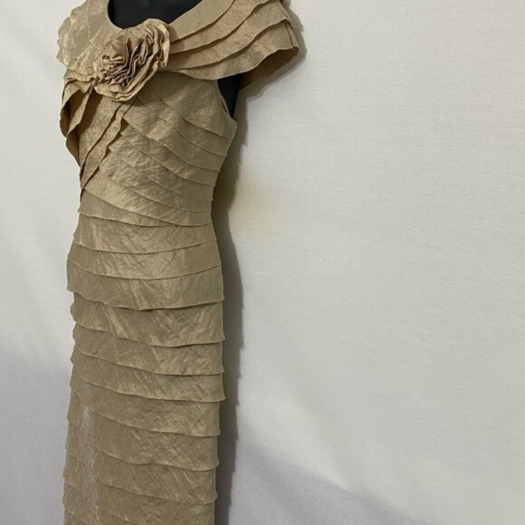 A-98 London Times Cream & Gold Ruffled Short Sleeve Tea Length Dress Size 12 - Picture 9 of 15